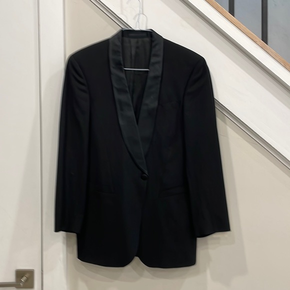 Hugo boss tuxedo jacket.